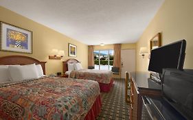 Rose Garden Inn And Suites